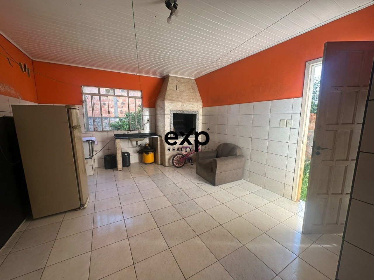 Casa à venda em Ponta Grossa, Silvio da Rocha 4 Chapada Ponta Grossa 84062-352, 365 m²