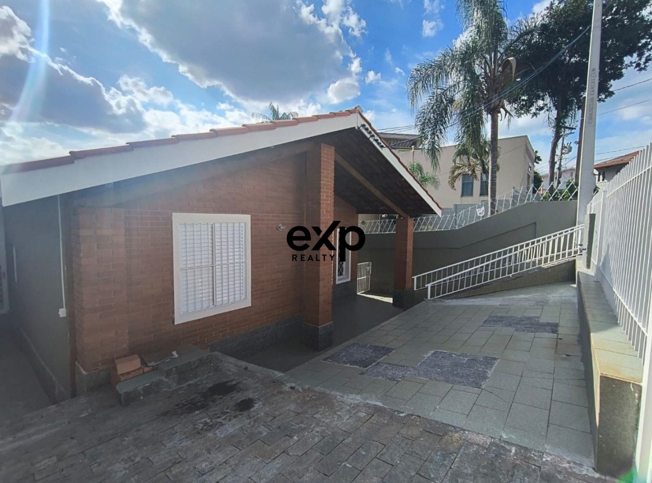 Casa à venda em Valinhos, João Capovilla Filho 31 Castelo Valinhos 13271-330, 250 m²