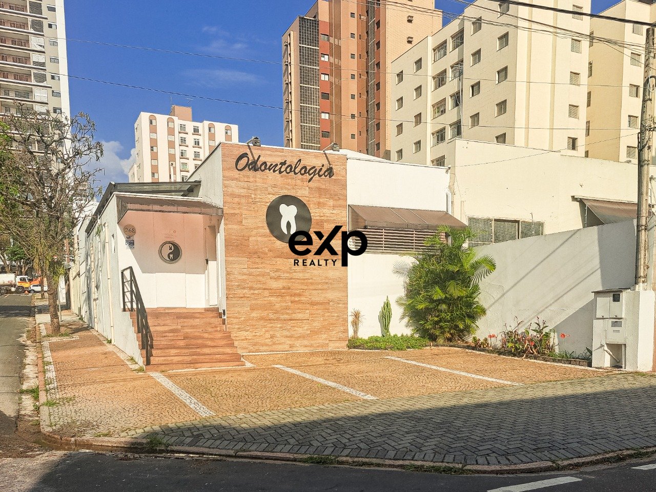 Clínica Odontológica à Venda no Cambuí em Campinas/SP | 190 m² | Equipada e Regularizada | R$ 1.600.000