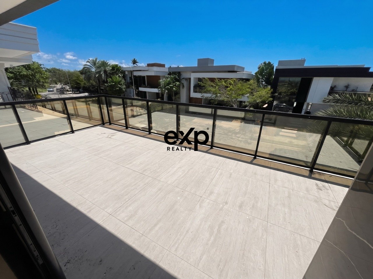 Casa em Condomínio à venda em Eusebio, Avenida Eusébio de Queiroz 4065 Azur Condomínio Lago Eusebio 61760-000, 498 m²