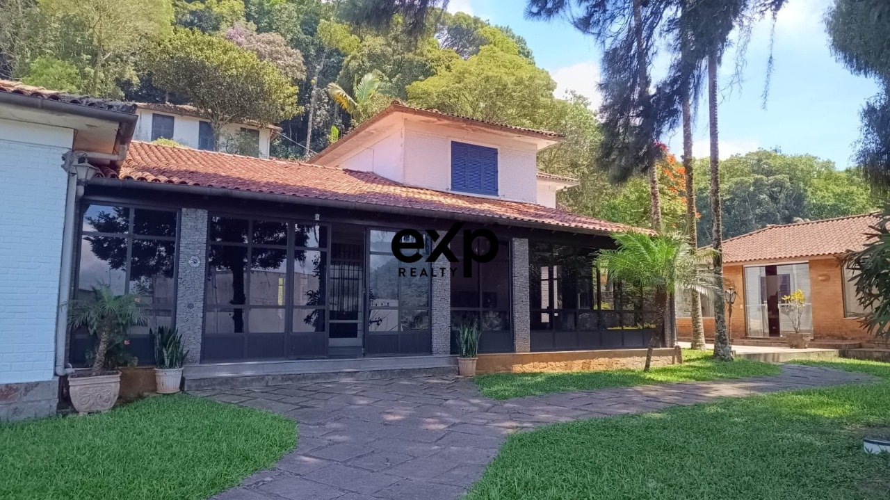 Casa à venda em Petrópolis, Rua Visconde de Uruguai 316 Valparaíso Petrópolis 25655-111, 7812 m²
