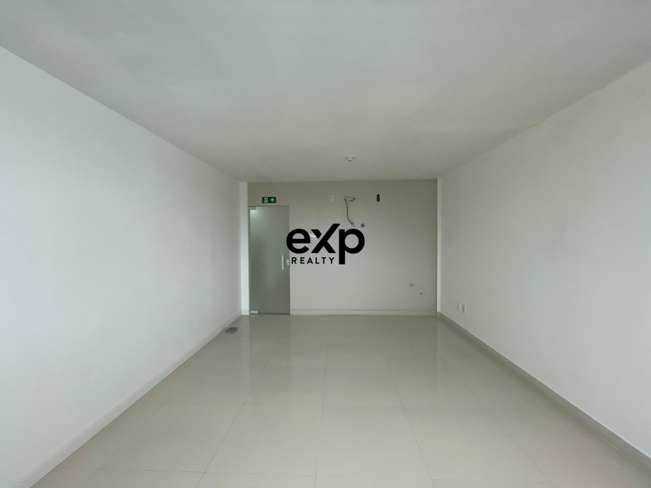Sala Comercial para alugar em Lauro de Freitas, Itajú do Colônia 2 Pitangueiras Lauro de Freitas 42701-270, 23 m²