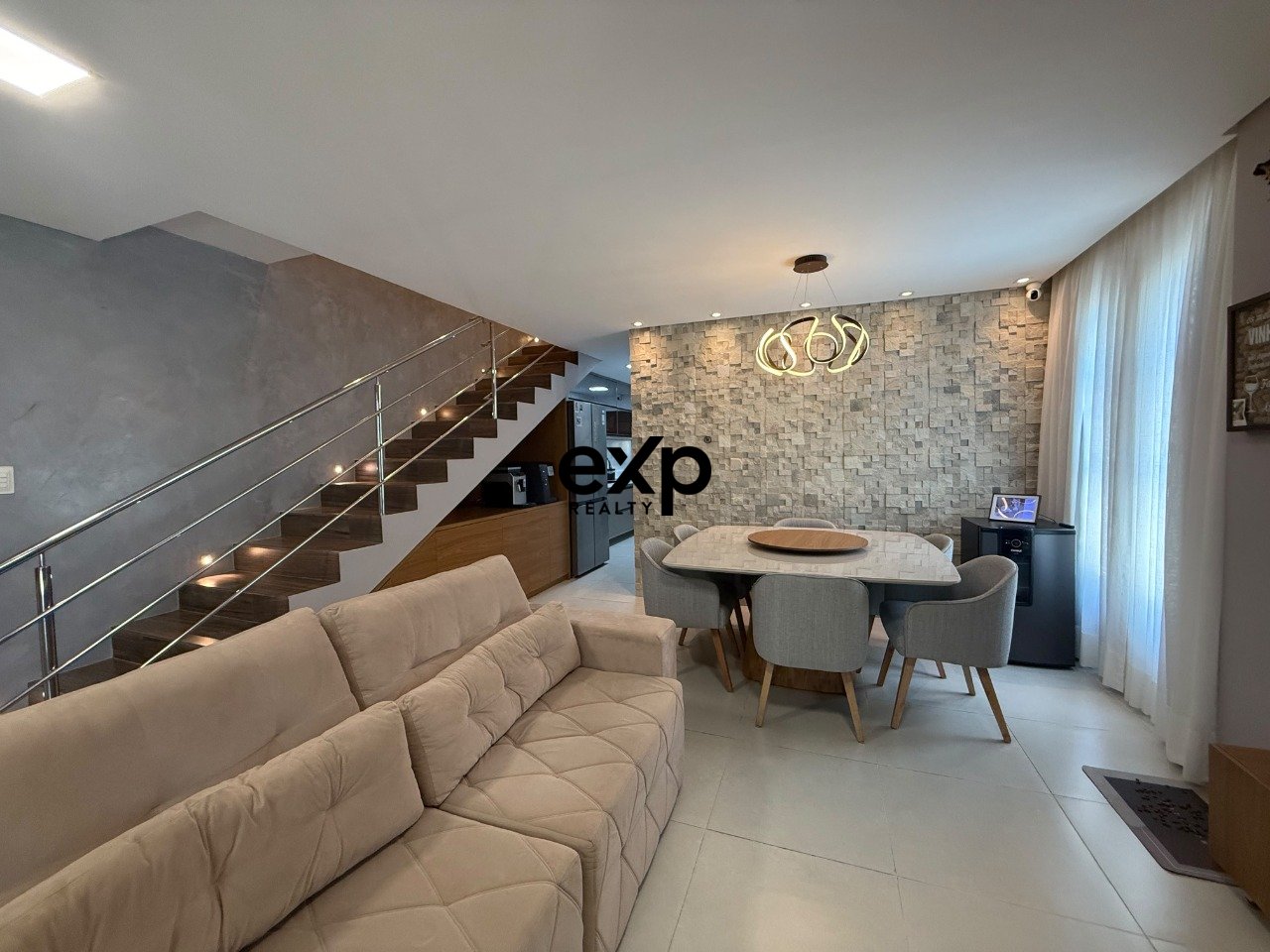 Vendo Casa em Condomínio a 150m da Orla Mobiliada