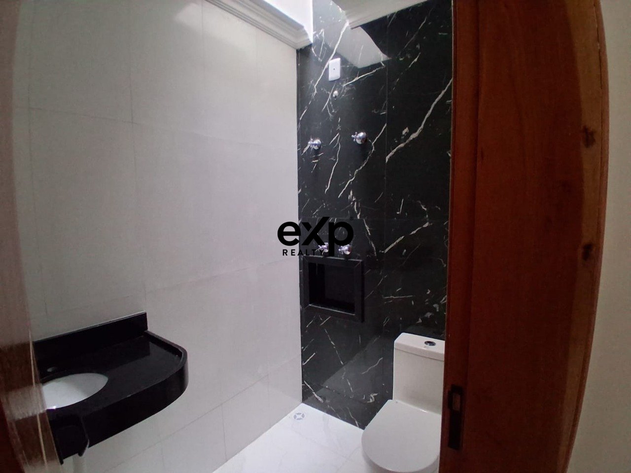 Casa à venda em Sao Jose dos Pinhais, Pernambuco 210 São Domingos Sao Jose dos Pinhais 83030-380, 140 m²