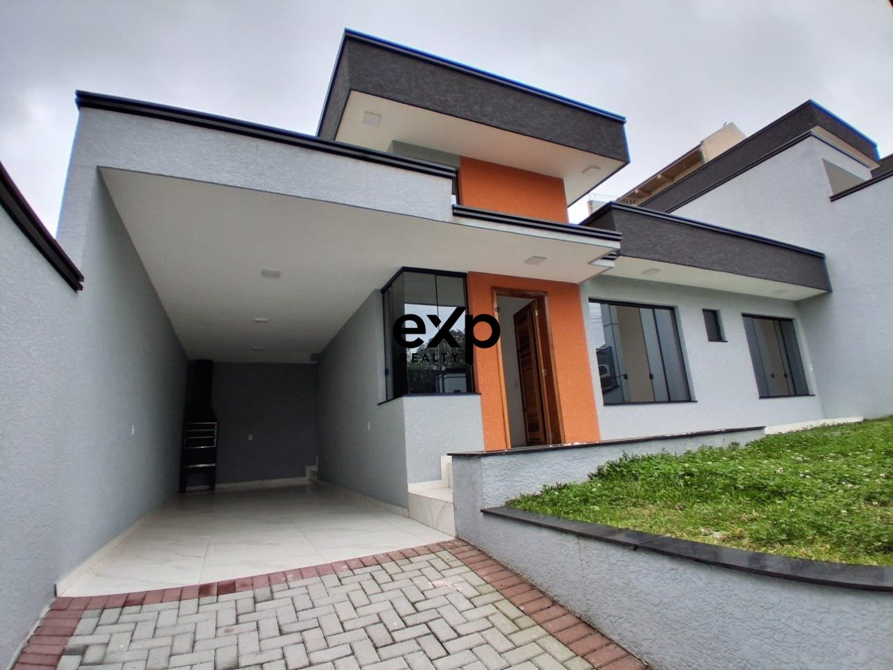 Casa à venda em Sao Jose dos Pinhais, Pernambuco 210 São Domingos Sao Jose dos Pinhais 83030-380, 140 m²