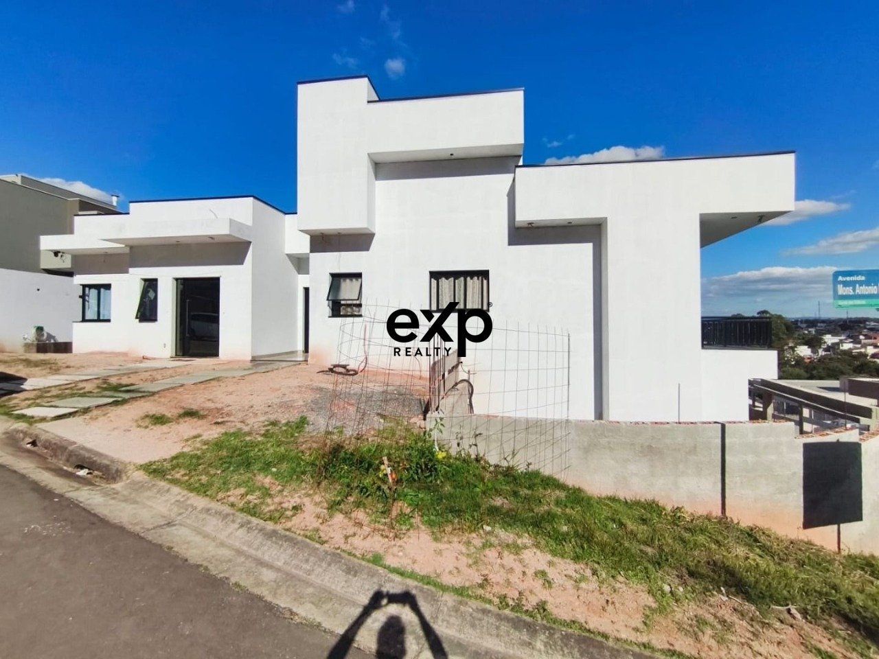 Casa à venda em Louveira, Benta Camargo de Lima 29 Residencial Quinta das Videiras Louveira 13290-000, 300 m²