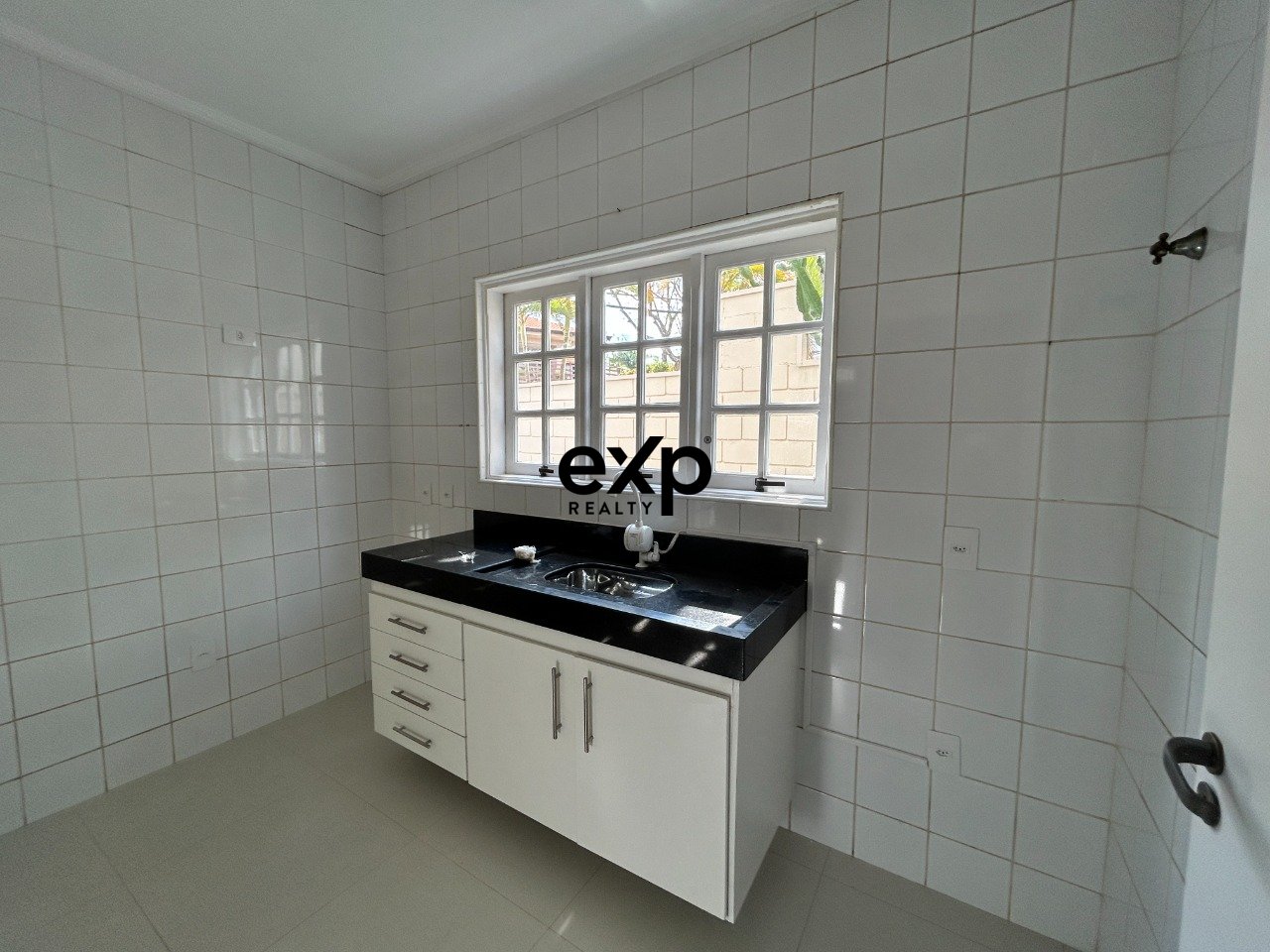 Casa em Condomínio for sale in Campinas, da Lagoa 541 Loteamento Caminhos de São Conrado (Sousas) Campinas 13104-118, 372 m²