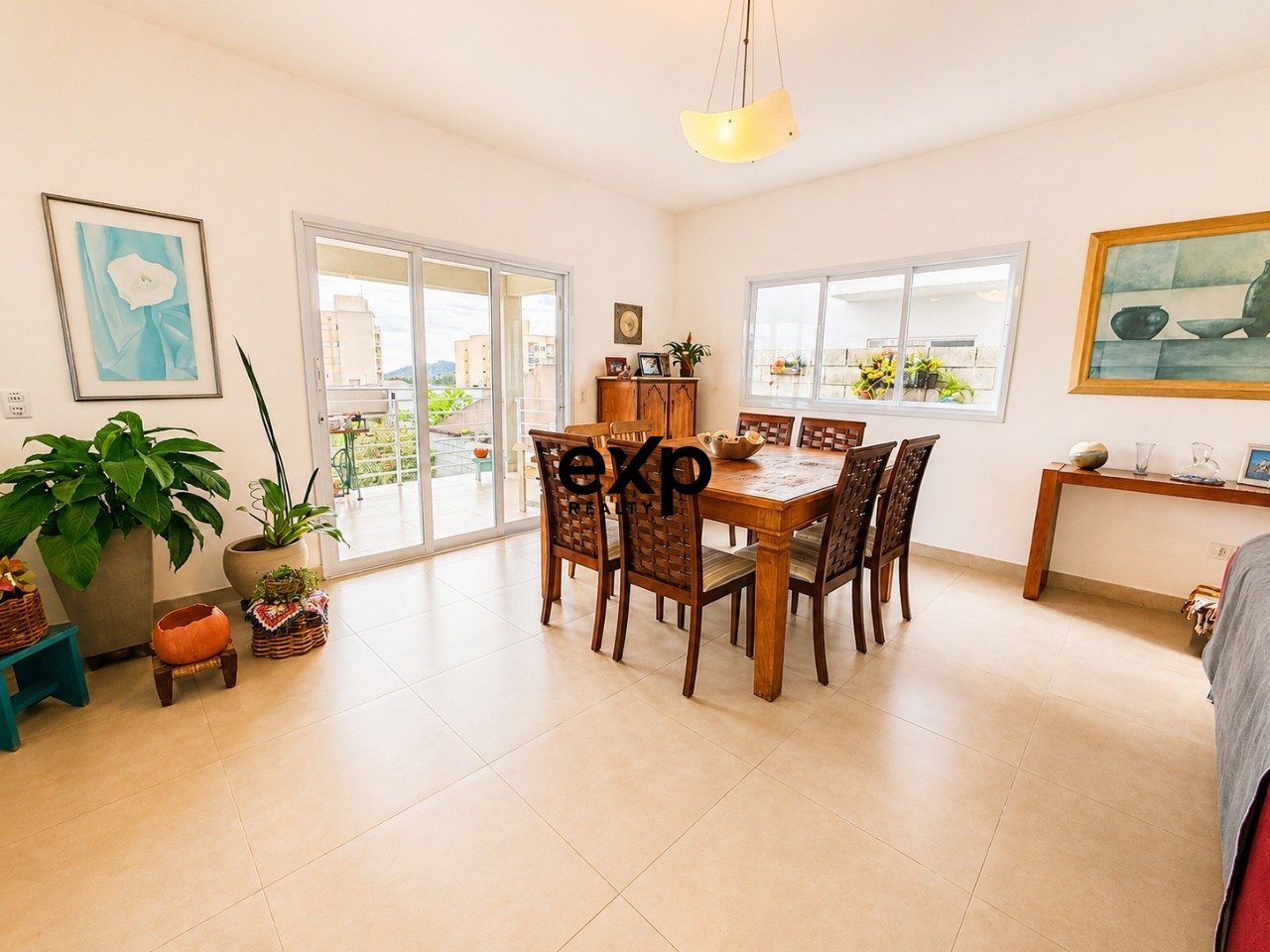 Casa à venda em Louveira, Castelo Di Rivoli 1 Bandeirantes Louveira 13290-256, 360 m²