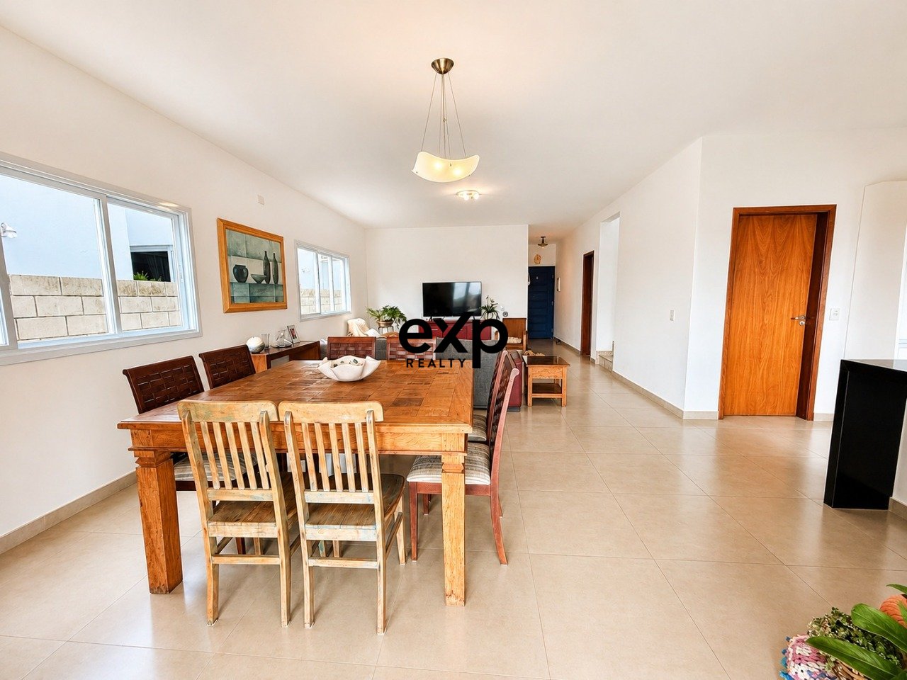 Casa à venda em Louveira, Castelo Di Rivoli 1 Bandeirantes Louveira 13290-256, 360 m²