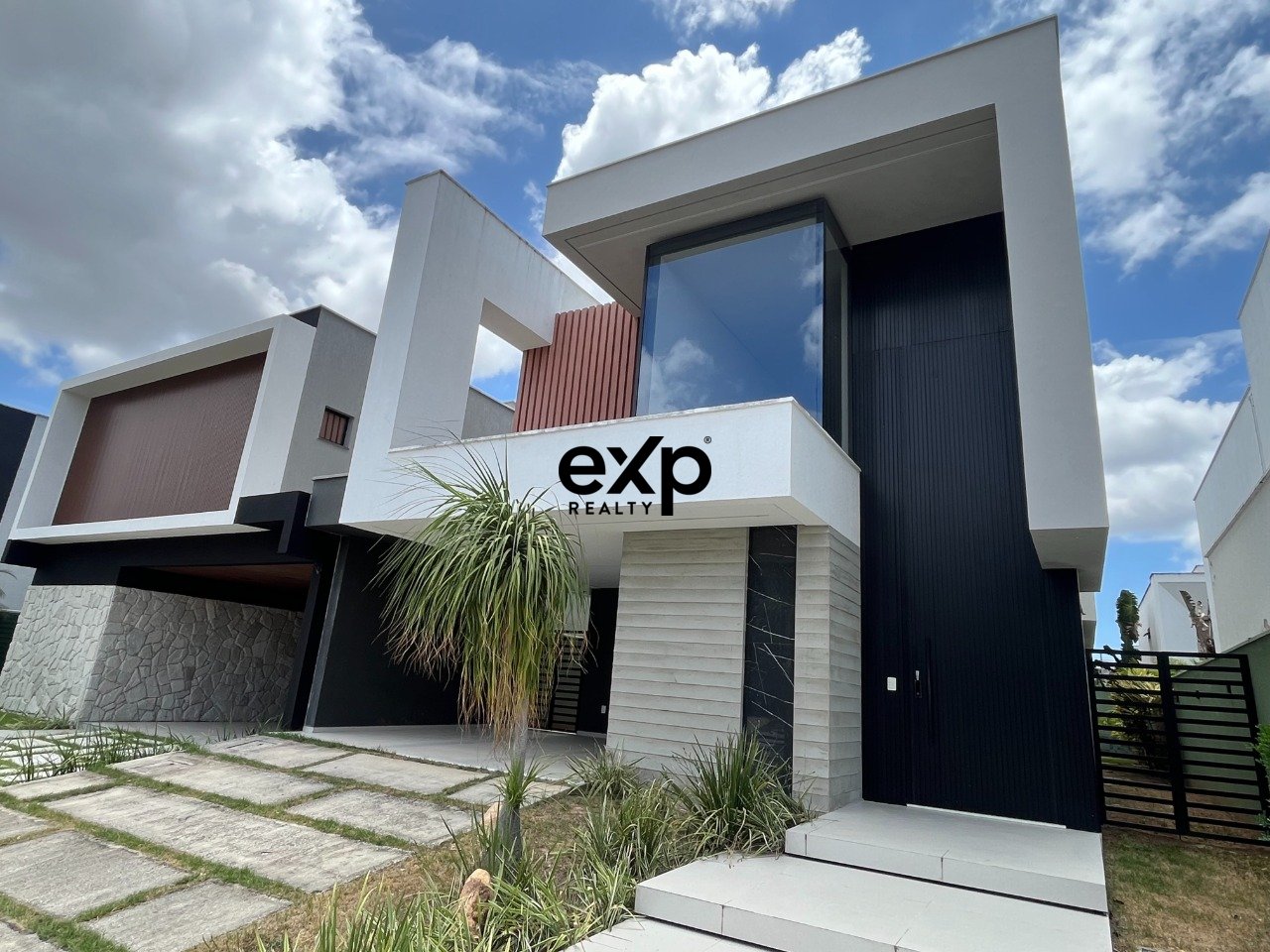 Casa em Condomínio à venda em Eusébio, Caiçara do Norte 10 Cidade Alpha Eusébio 61766-345, 330 m²