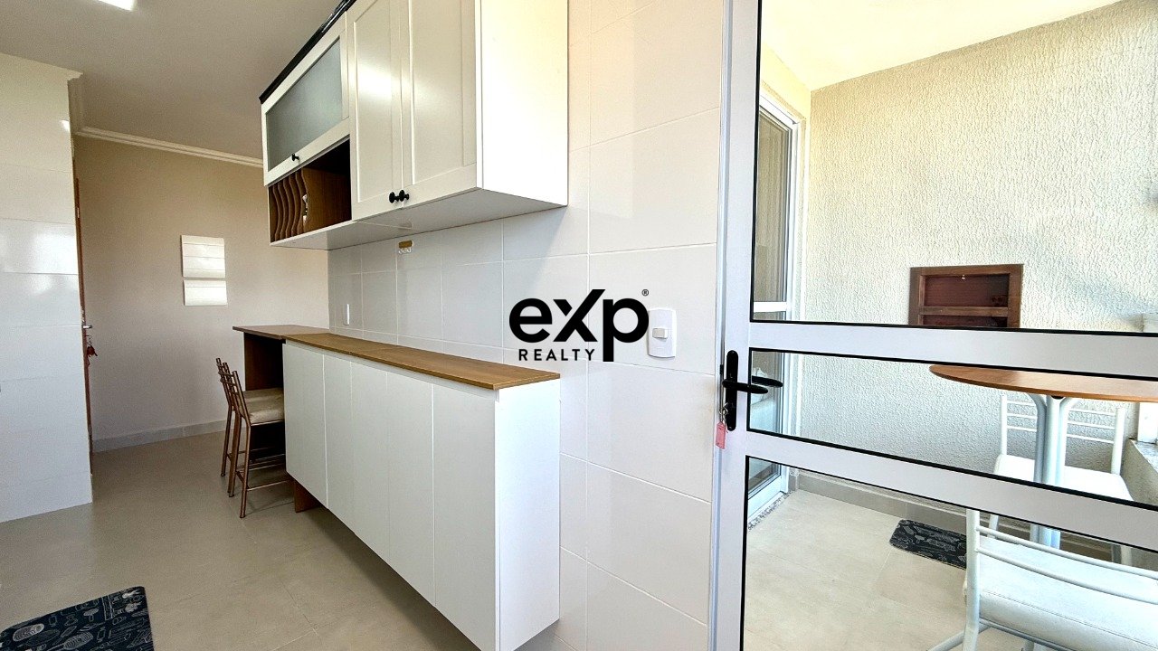 Apartamento à venda em Curitiba, José Gulin 373 Bacacheri Curitiba 82600-360, 83 m²
