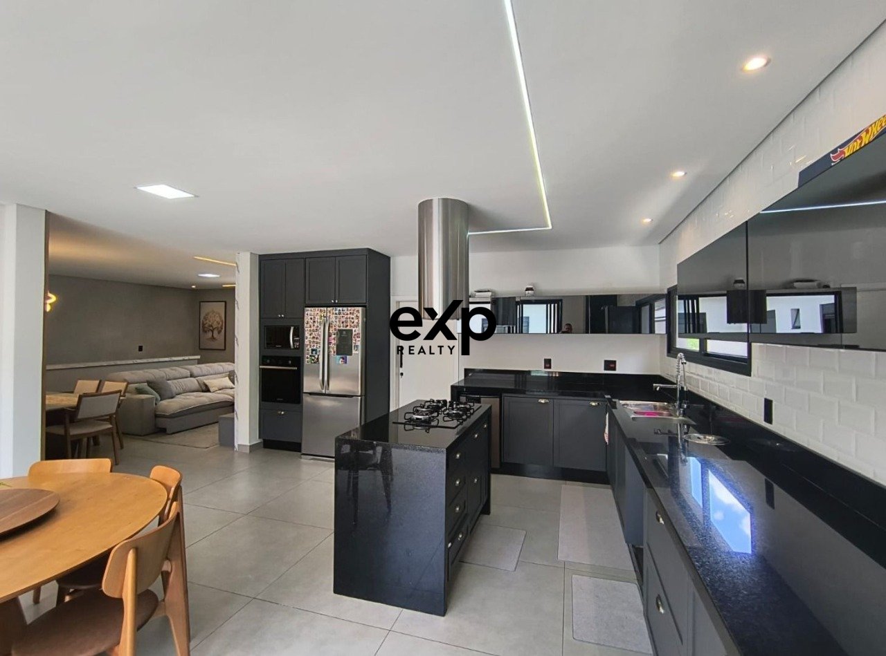 Condominium House for rent in Valinhos, Municipal do Roncáglia 1090 Roncáglia Valinhos 13272-721, 300 m²