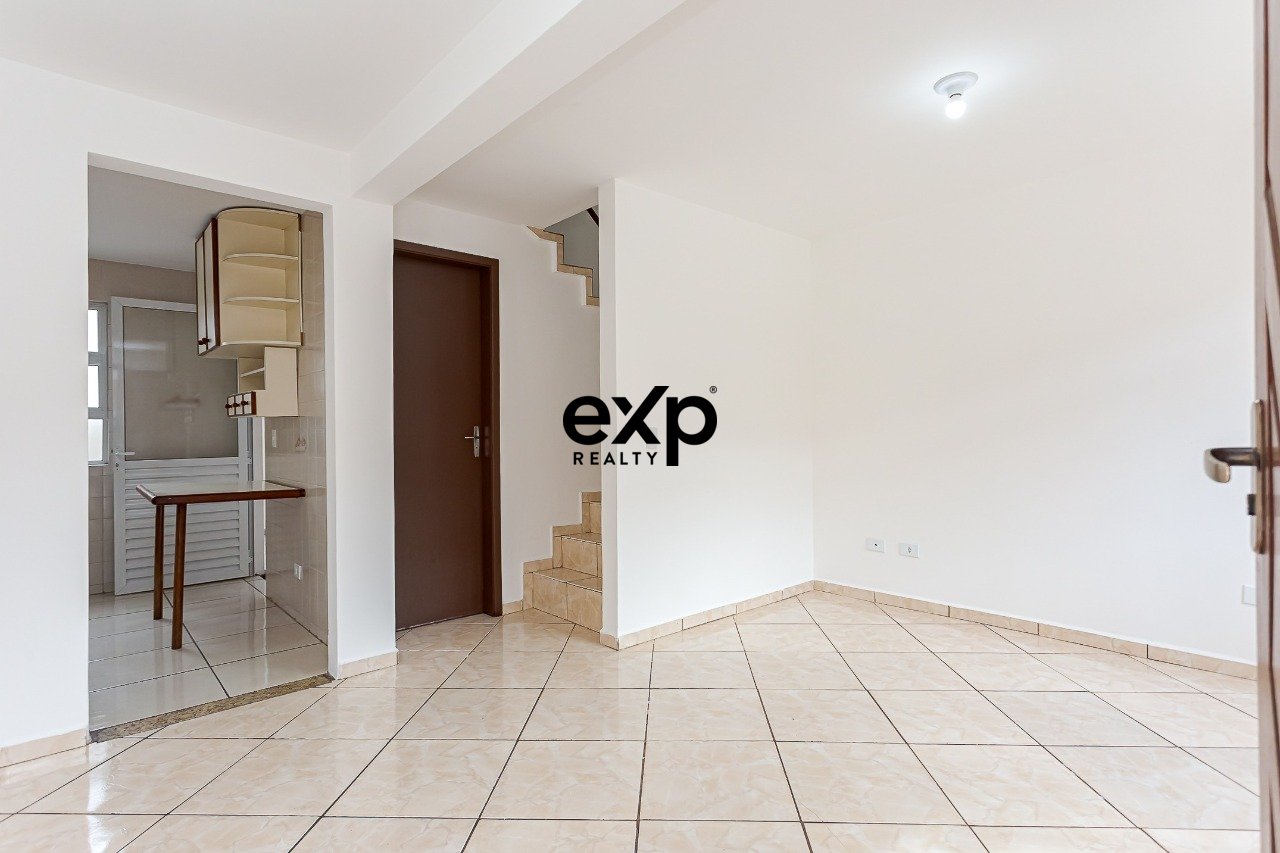 Sobrado à venda em Curitiba, Cristiano Strobell 2251 Boqueirão Curitiba 81750-000, 131 m²
