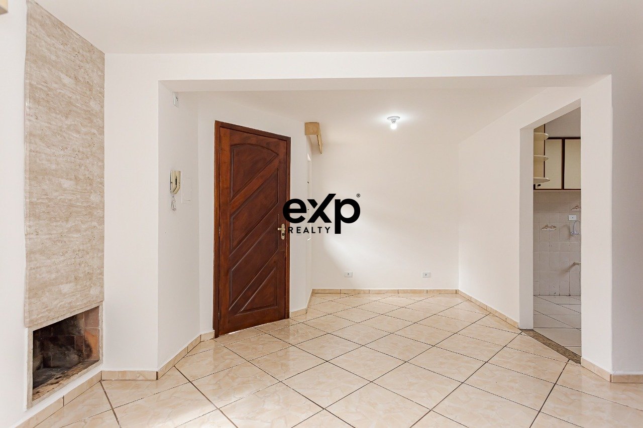 Sobrado à venda em Curitiba, Cristiano Strobell 2251 Boqueirão Curitiba 81750-000, 131 m²