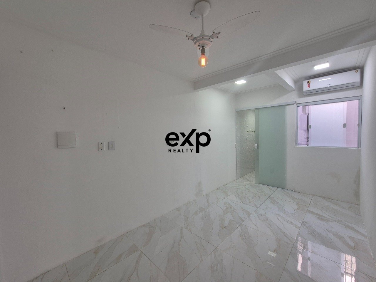 Condominium House for rent in Lauro de Freitas, Luis Tarquinio 12 Vilas do Atlântico Lauro de Freitas 42708-730, 140 m²