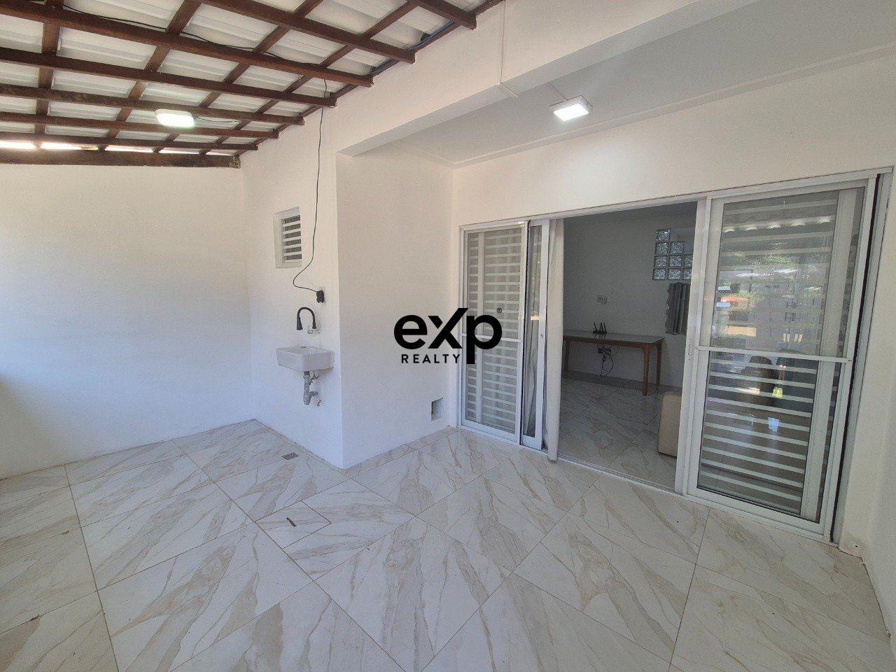 Condominium House for rent in Lauro de Freitas, Luis Tarquinio 12 Vilas do Atlântico Lauro de Freitas 42708-730, 140 m²