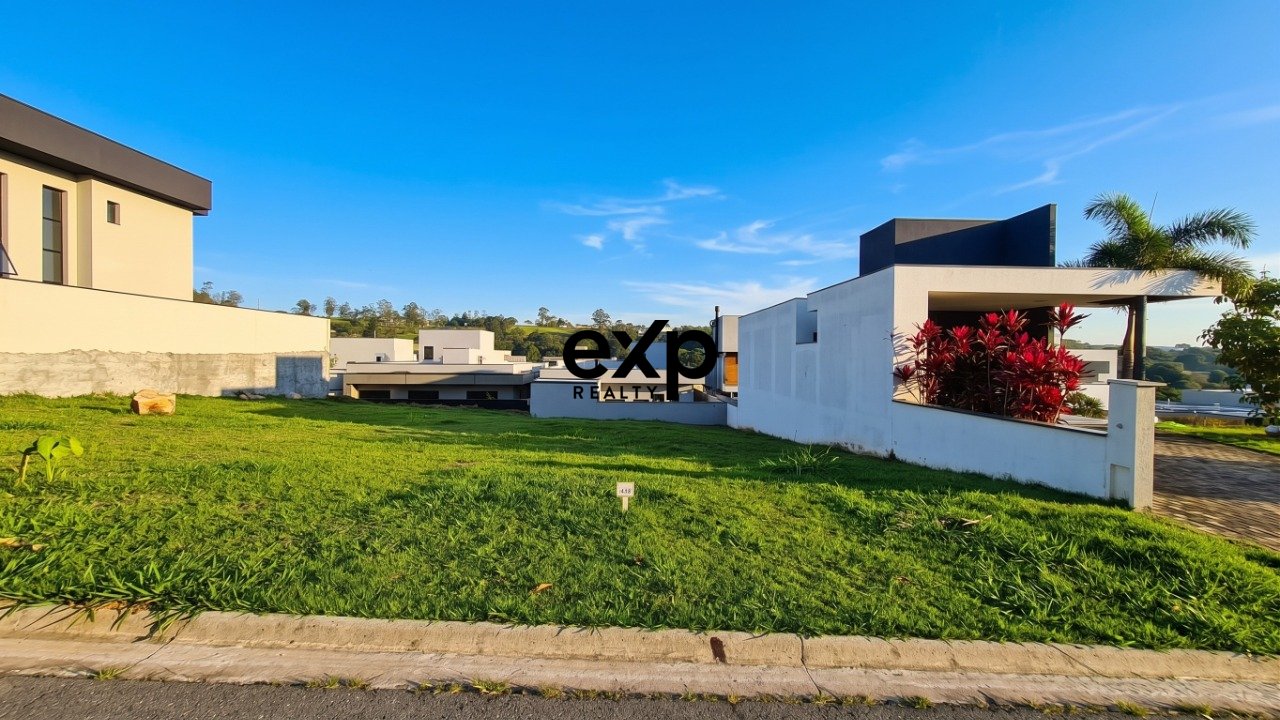 Terreno à venda em Valinhos - SP, Estrada Municipal do Roncáglia, 1090 Roncáglia Valinhos - SP 13272-721, 300 m²