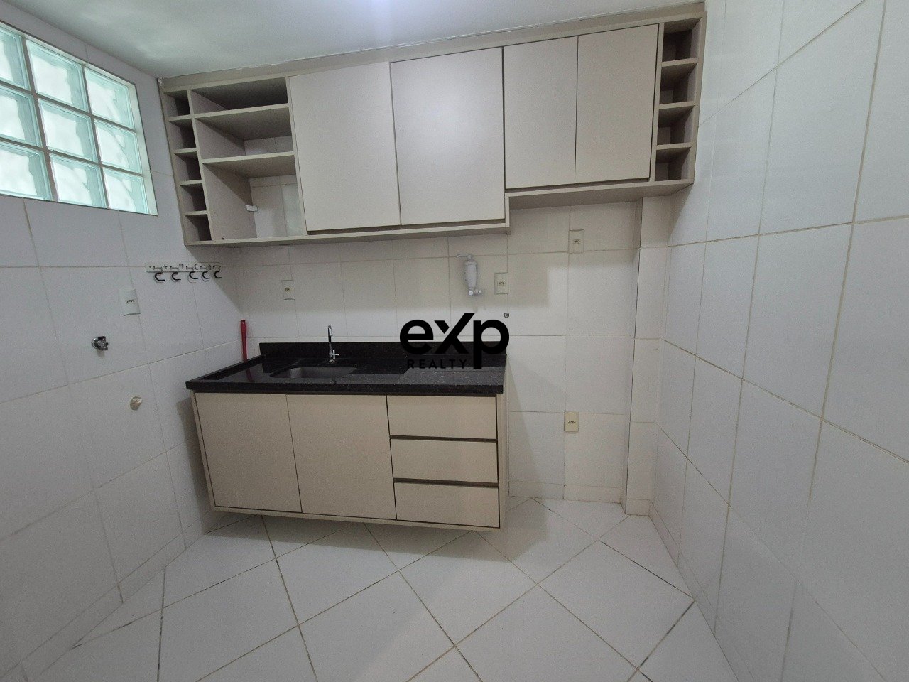 Apartamento para alugar em Lauro de Freitas, Rua Jose Ribeiro da Silva 1027 Ipitanga Lauro de Freitas 42706-640, 50 m²