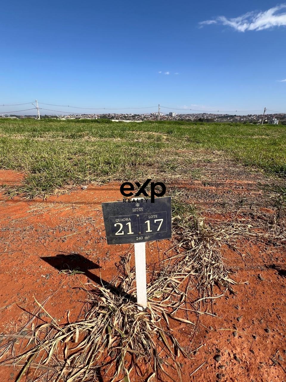 Terreno à venda em Paulinia, Prefeito José Lozano Araújo 1 Parque Brasil 500 Paulinia 13141-170, 240 m²