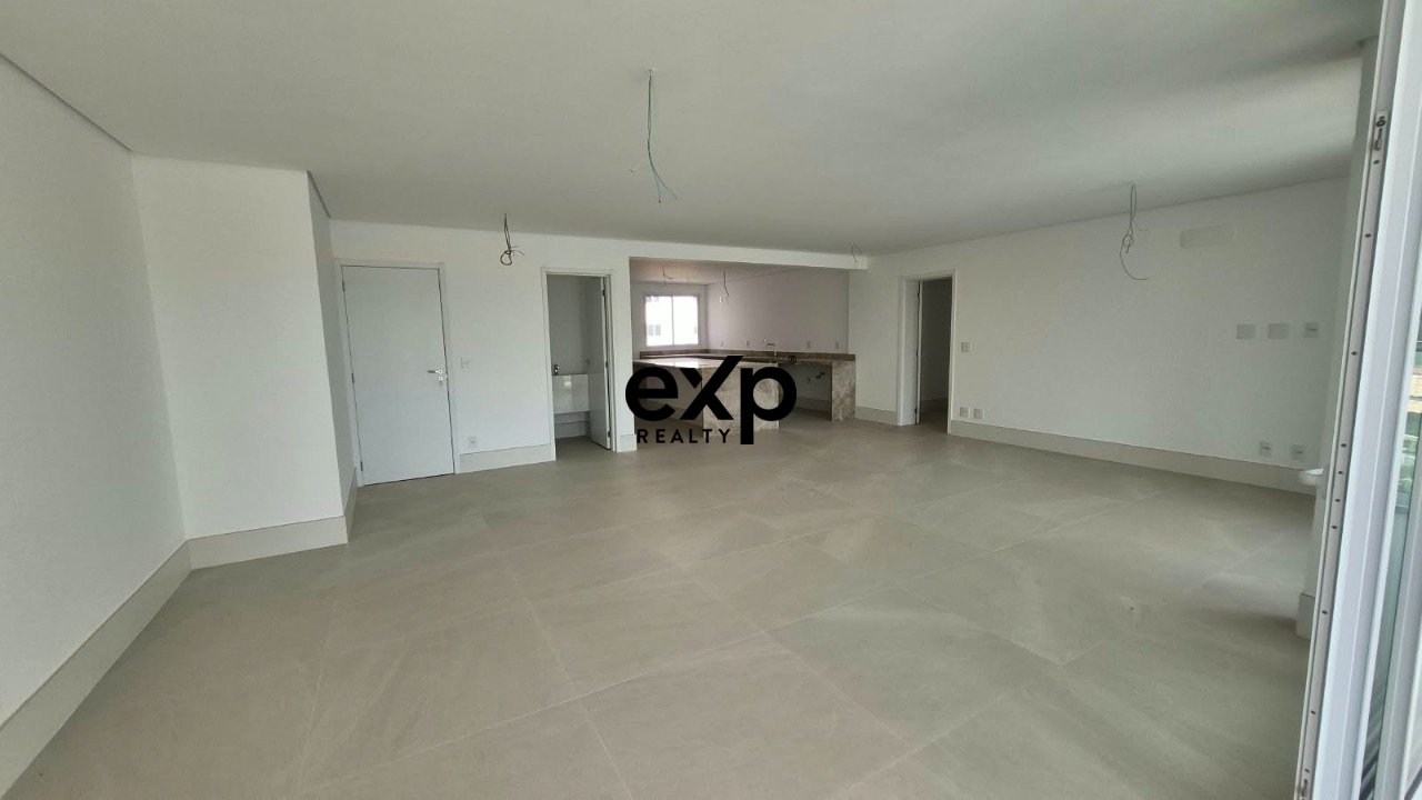 Apartamento à venda em Campinas, R. Eng. José Francisco Bento Homem de Mello, 1155 Fazenda São Quirino Campinas 13091-611, 221 m²
