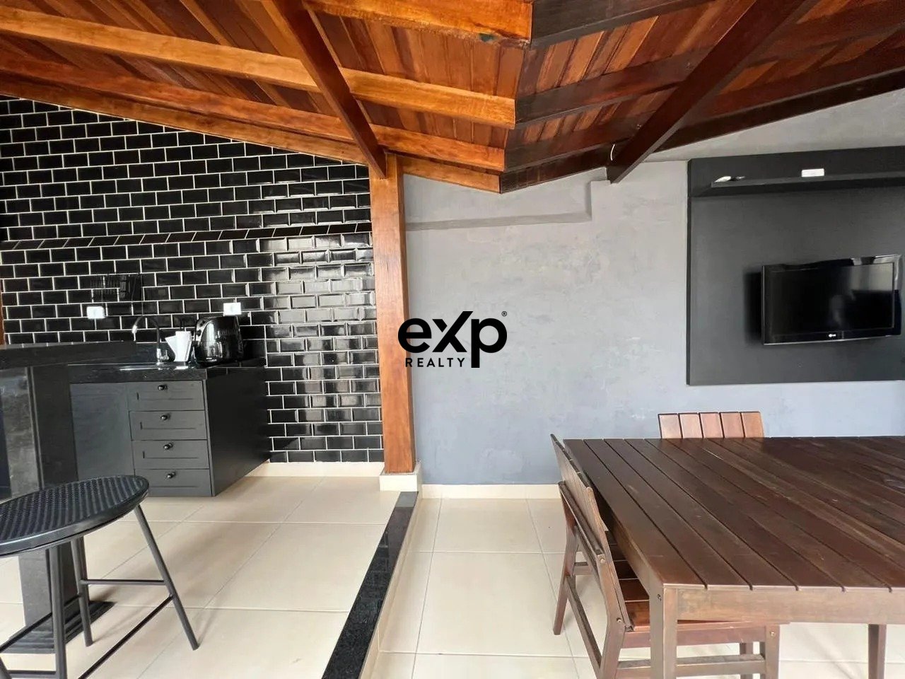 Casa em Condomínio à venda em Campinas, Mirta Coluccini Porto 1539 Parque Rural Fazenda Santa Cândida Campinas 13087-606, 250 m²