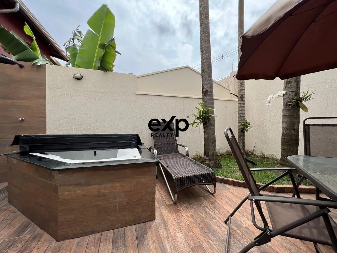 Casa em Condomínio à venda em Campinas, Mirta Coluccini Porto 1539 Parque Rural Fazenda Santa Cândida Campinas 13087-606, 250 m²