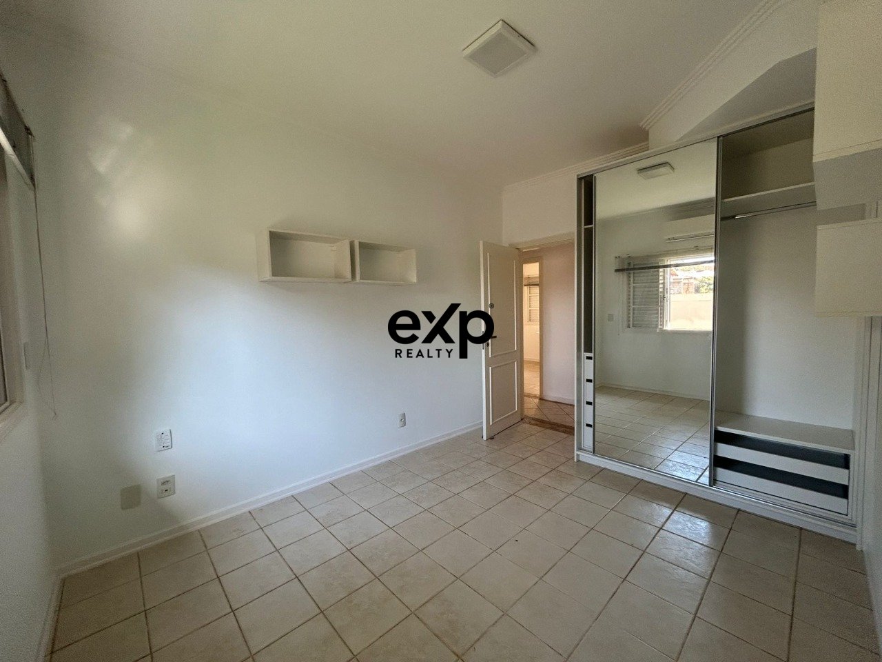 Casa em Condomínio à venda em Campinas, San Conrado 635 Loteamento Caminhos de São Conrado (Sousas) Campinas 13104-164, 700 m²