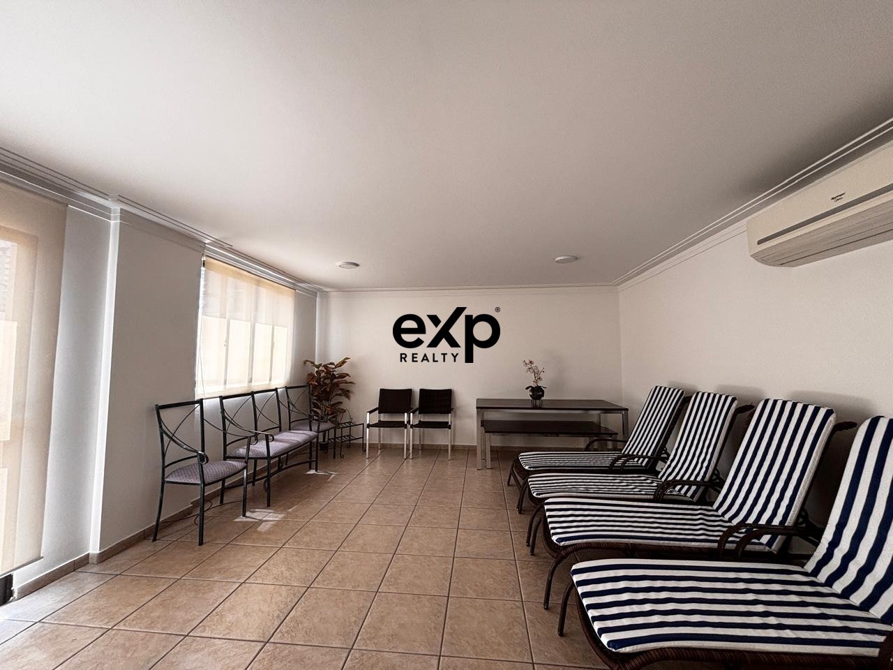 Apartamento à venda em Campinas, Álvaro Muller 560 Vila Itapura Campinas 13023-180, 95 m²