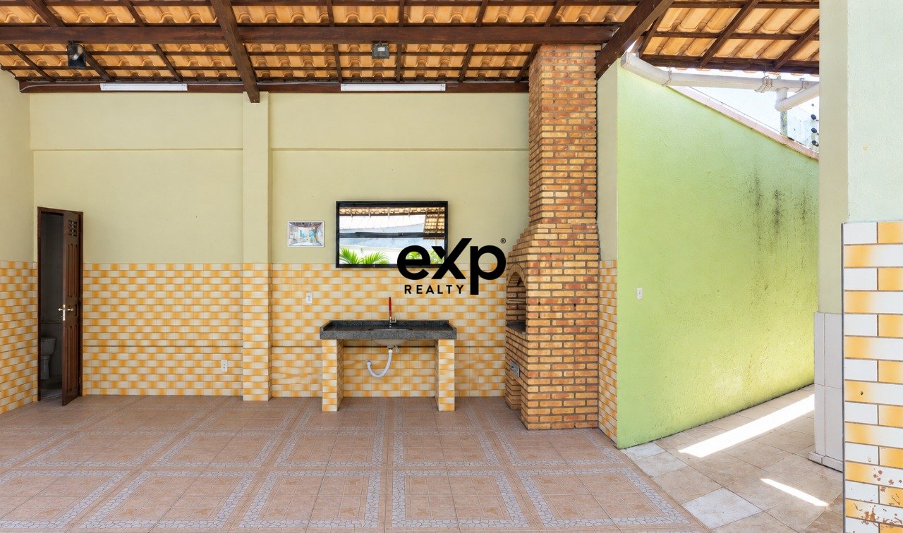 Casa à venda em Fortaleza, Rua Tenente Moacir Matos 230 Montese Fortaleza 60420-750, 835 m²