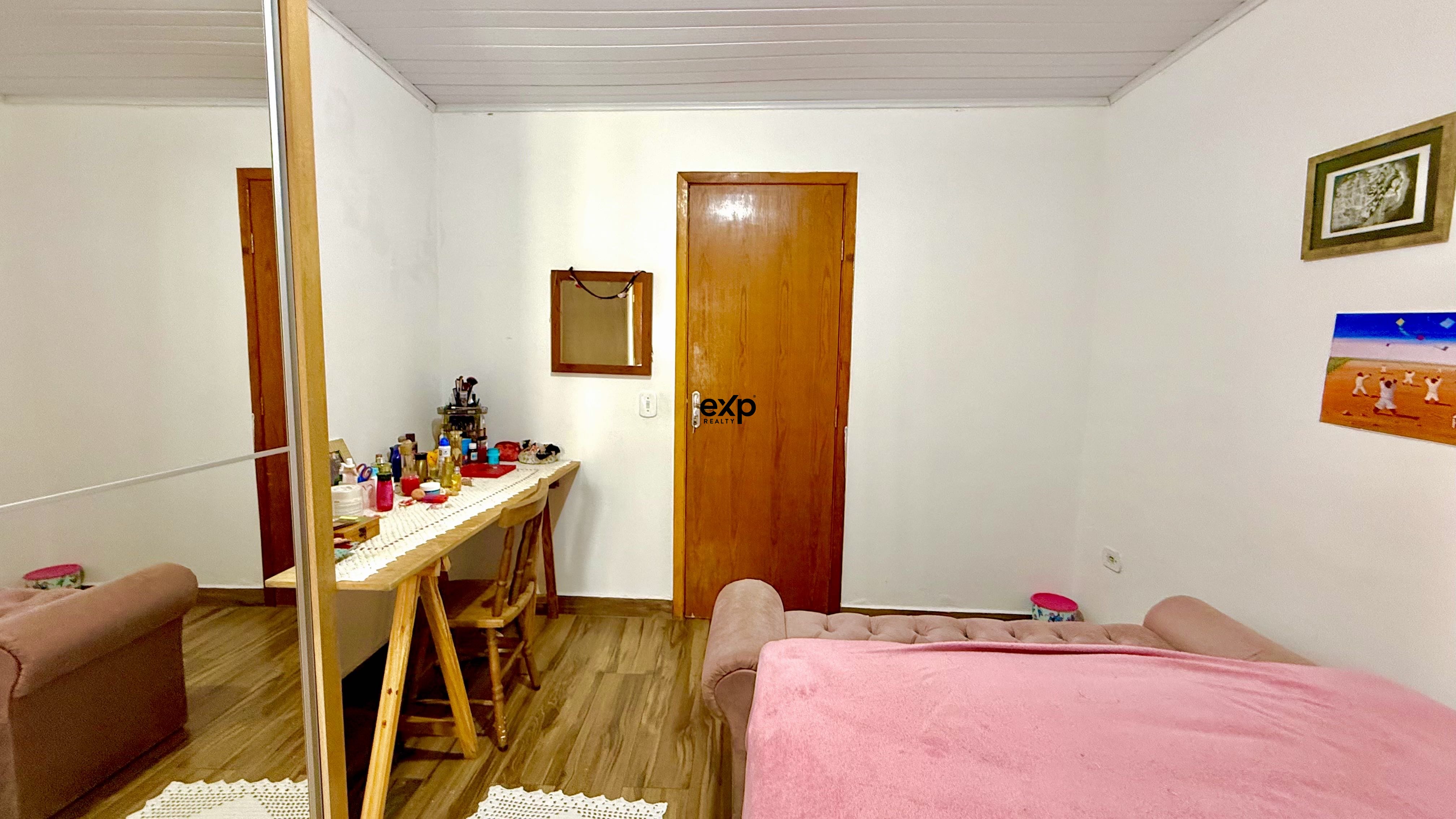 Sobrado à venda em Curitiba, Rossana Menssur de Macedo 146 Capao da Imbuia Curitiba 82810-720, 60 m²