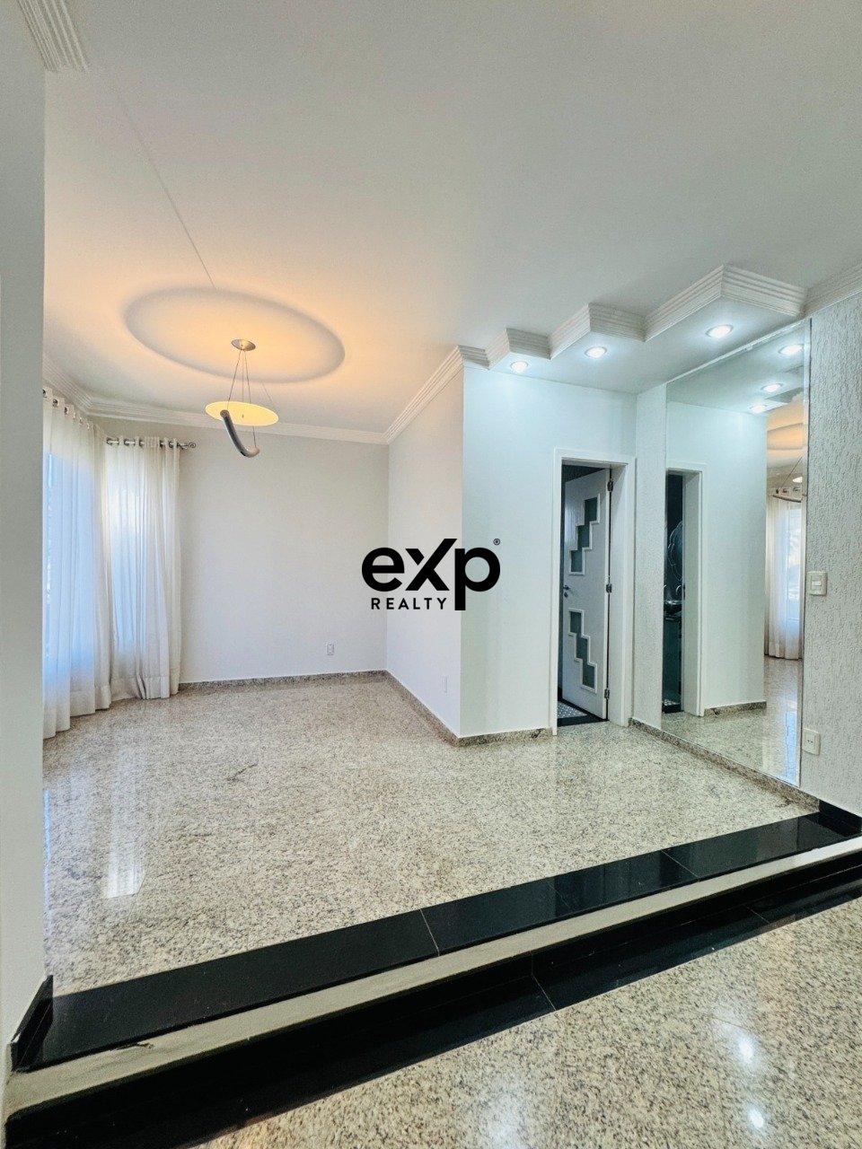 Condominium House for sale in Valinhos, João Previtalle 2780 Condomínio Residencial Terras do Caribe Valinhos 13272-400, 5 m²