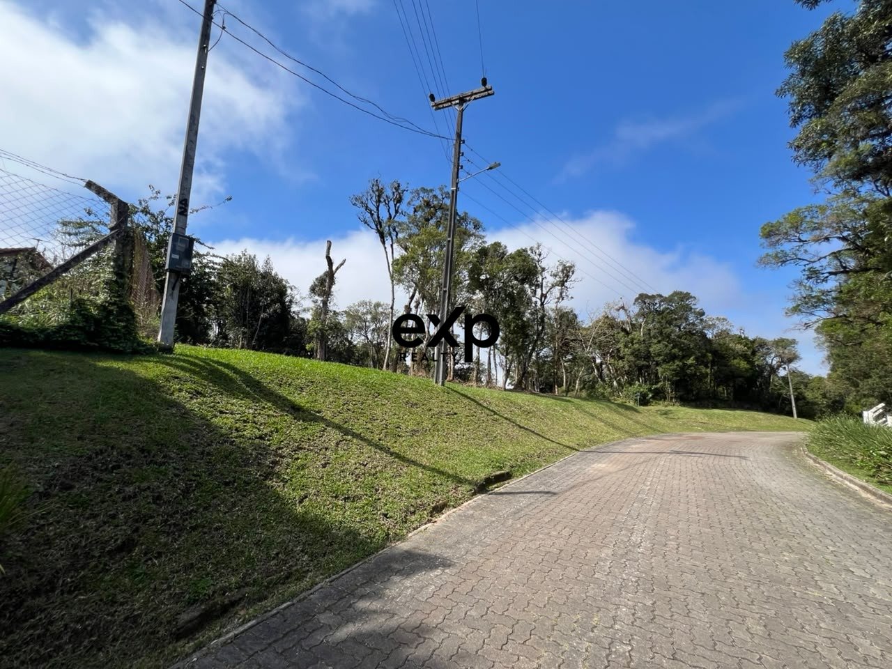 Chácara à venda em São José dos Pinhais, Br 277 Km 57 20875 Borda do Campo São José dos Pinhais 83075-000, 24931 m²
