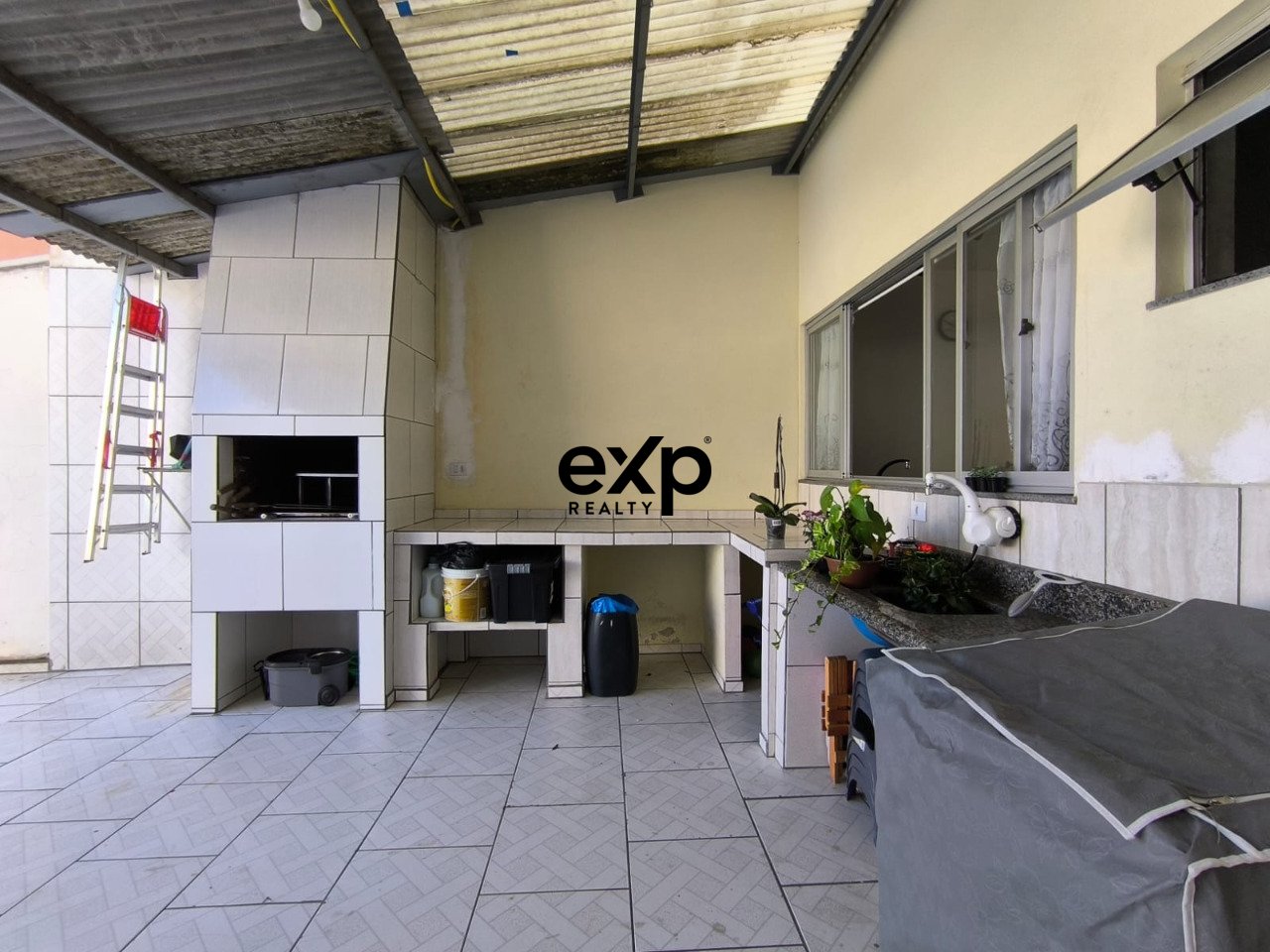 Sobrado à venda em São José dos Pinhais, Joaquim Inácio de Souza 872 Cidade Jardim São José dos Pinhais 83035-280, 288 m²