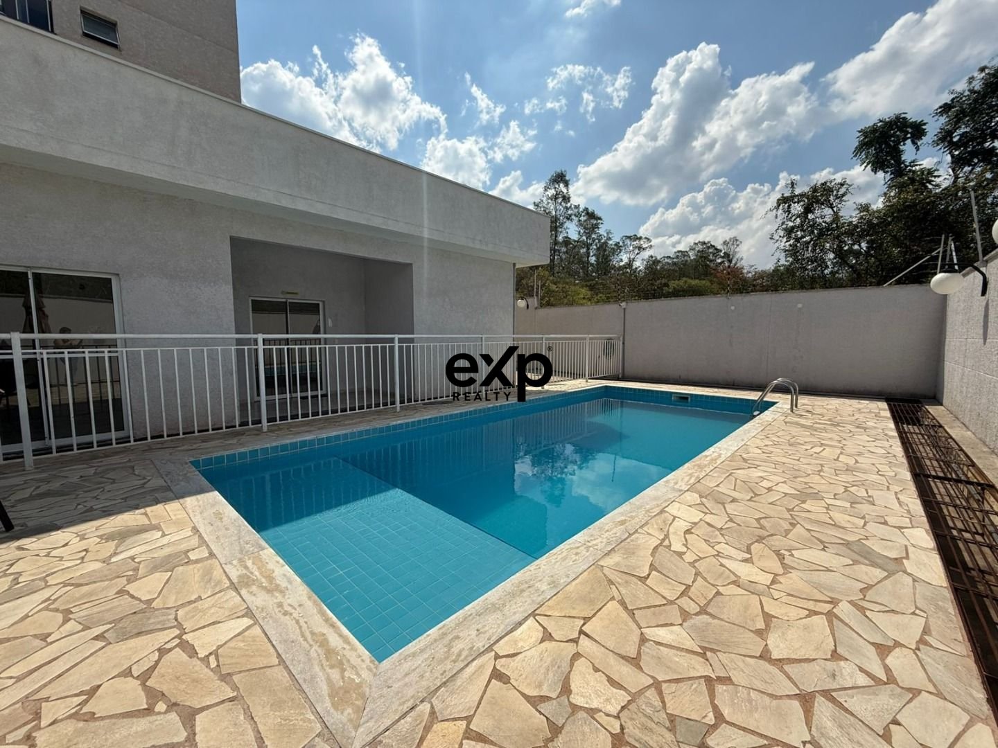Warehouse for rent in Valinhos, Doutor Cândido Ferreira 370 Centro Valinhos 13270-040, 45 m²