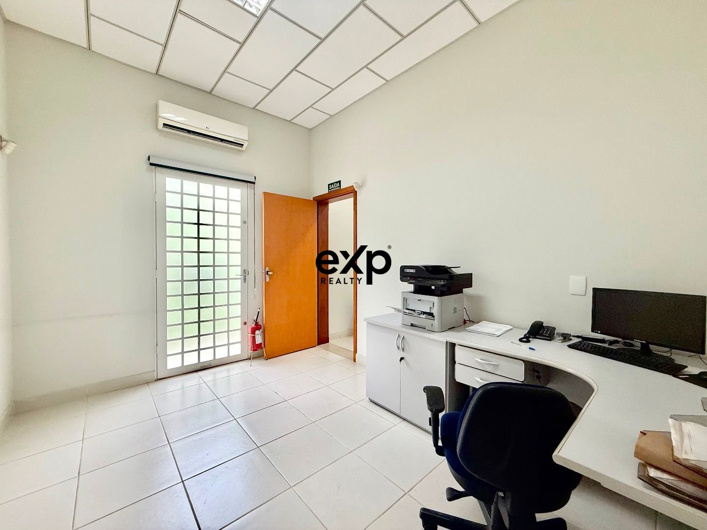 Prédio Comercial  - Valinhos/SP.