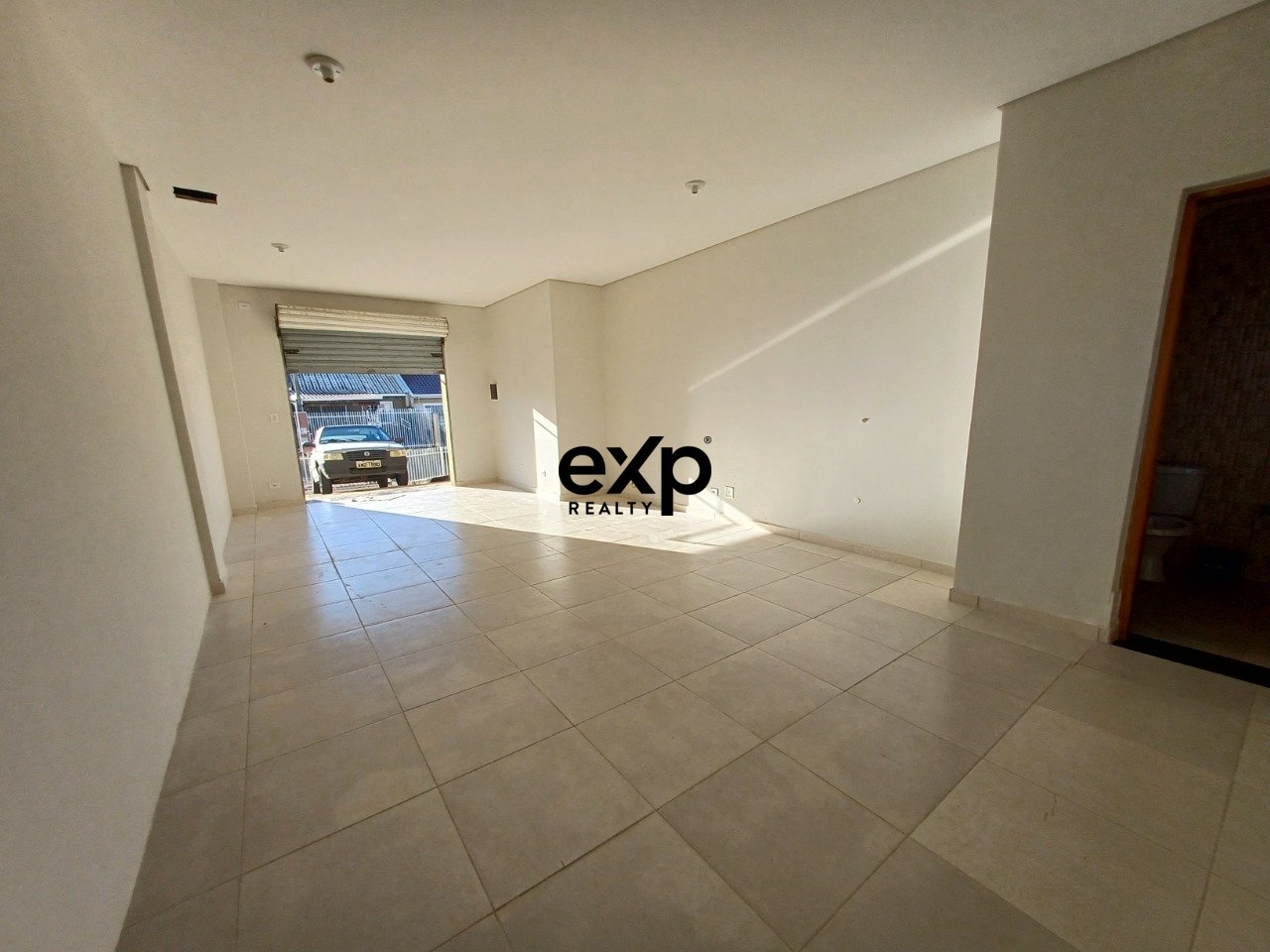 Loja à venda em Fazenda Rio Grande, Leucena 365 Eucaliptos Fazenda Rio Grande 83820-750, 33 m²