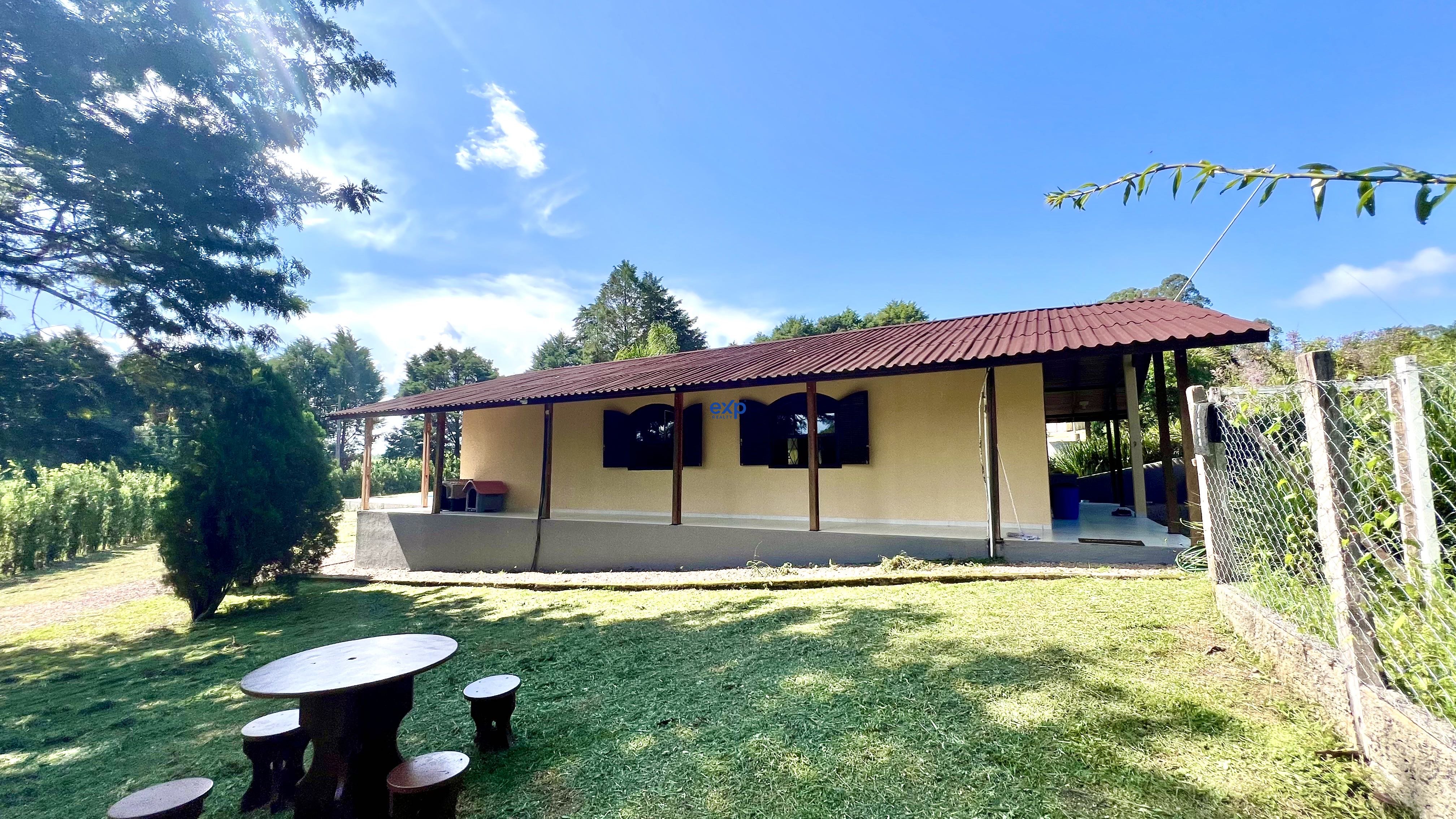 Chácara à venda em Tijucas do Sul.