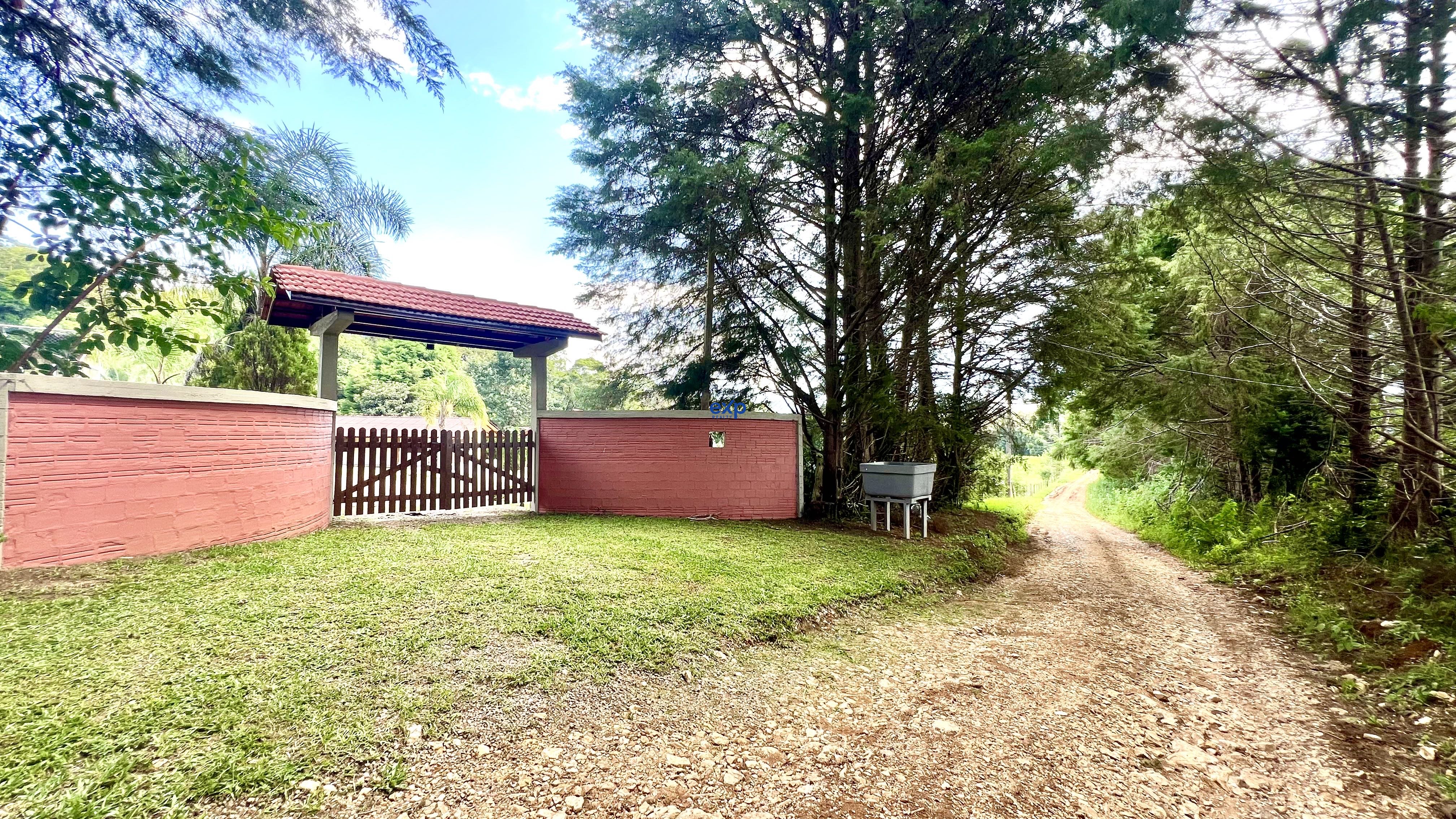 Chácara à venda em Tijucas do Sul.