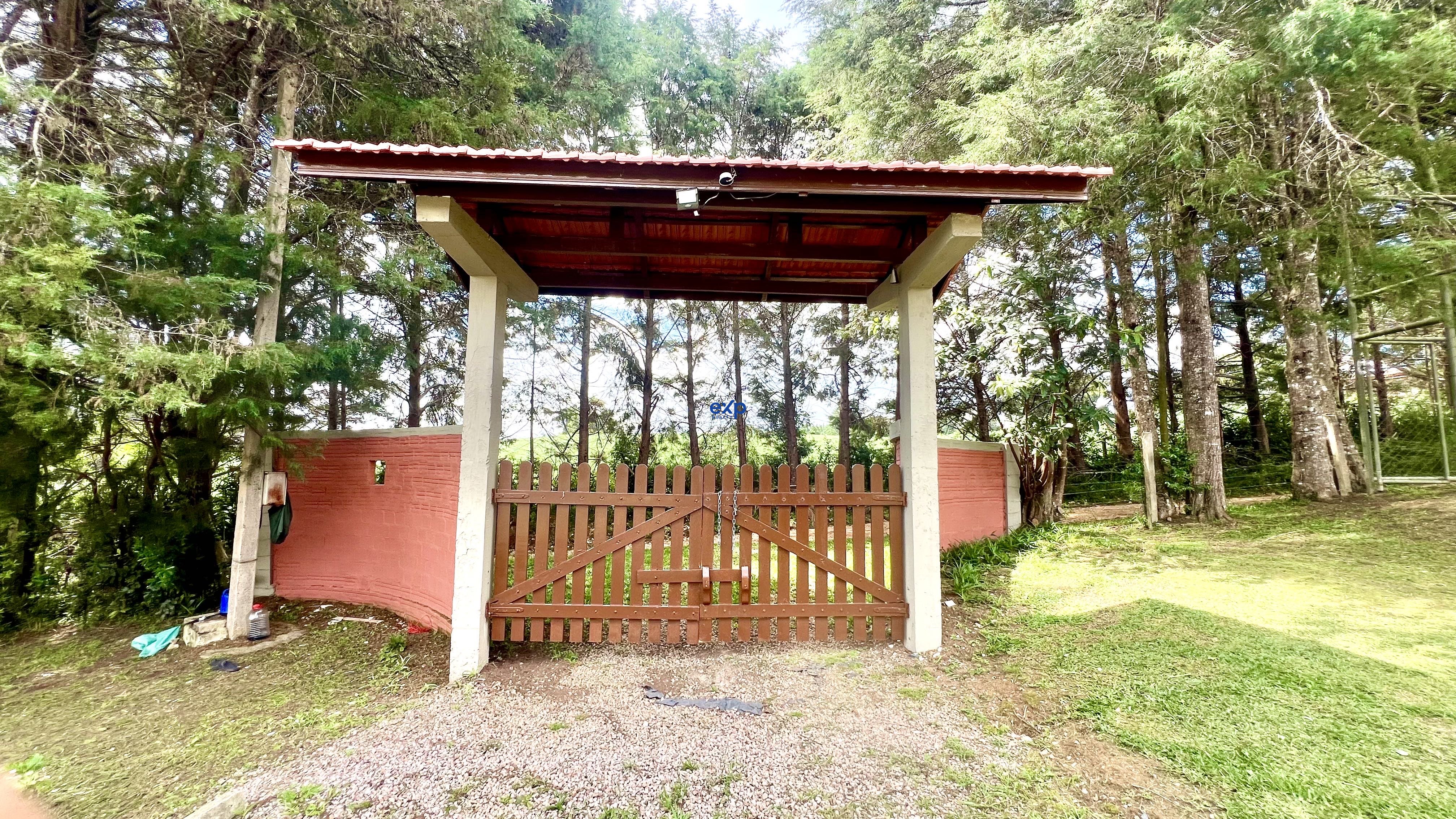 Chácara à venda em Tijucas do Sul.