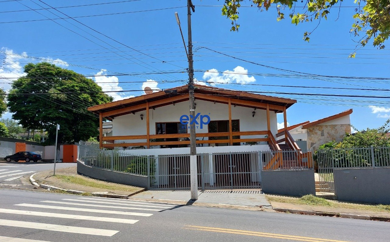 Casa à venda em Atibaia, Horácio Netto 927 Samambaia Parque Residencial Atibaia 12945-010, 888 m²