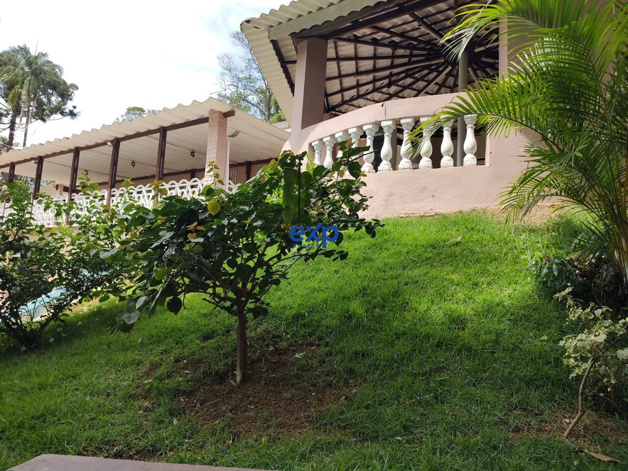 Chácara Encantadora a 400 metros da Rod. Fernão Dias - Atibaia/SP
