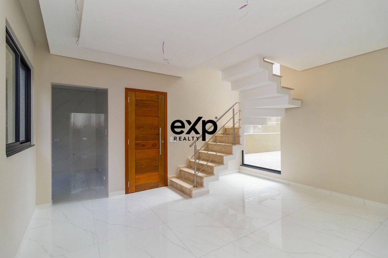 Sobrado à venda em Curitiba, Luiz Gallieri 130 Uberaba Curitiba 81560-340, 96 m²