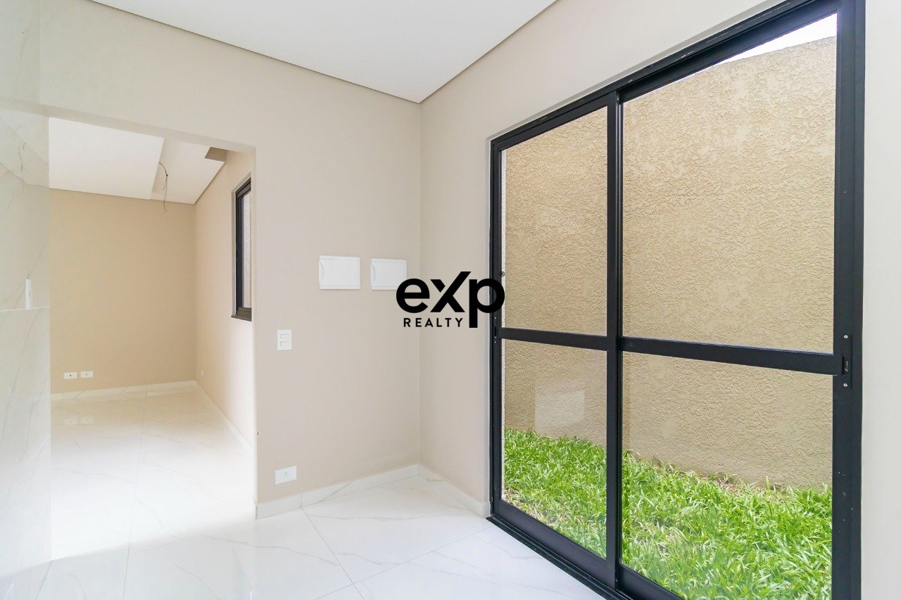 Sobrado à venda em Curitiba, Luiz Gallieri 130 Uberaba Curitiba 81560-340, 96 m²