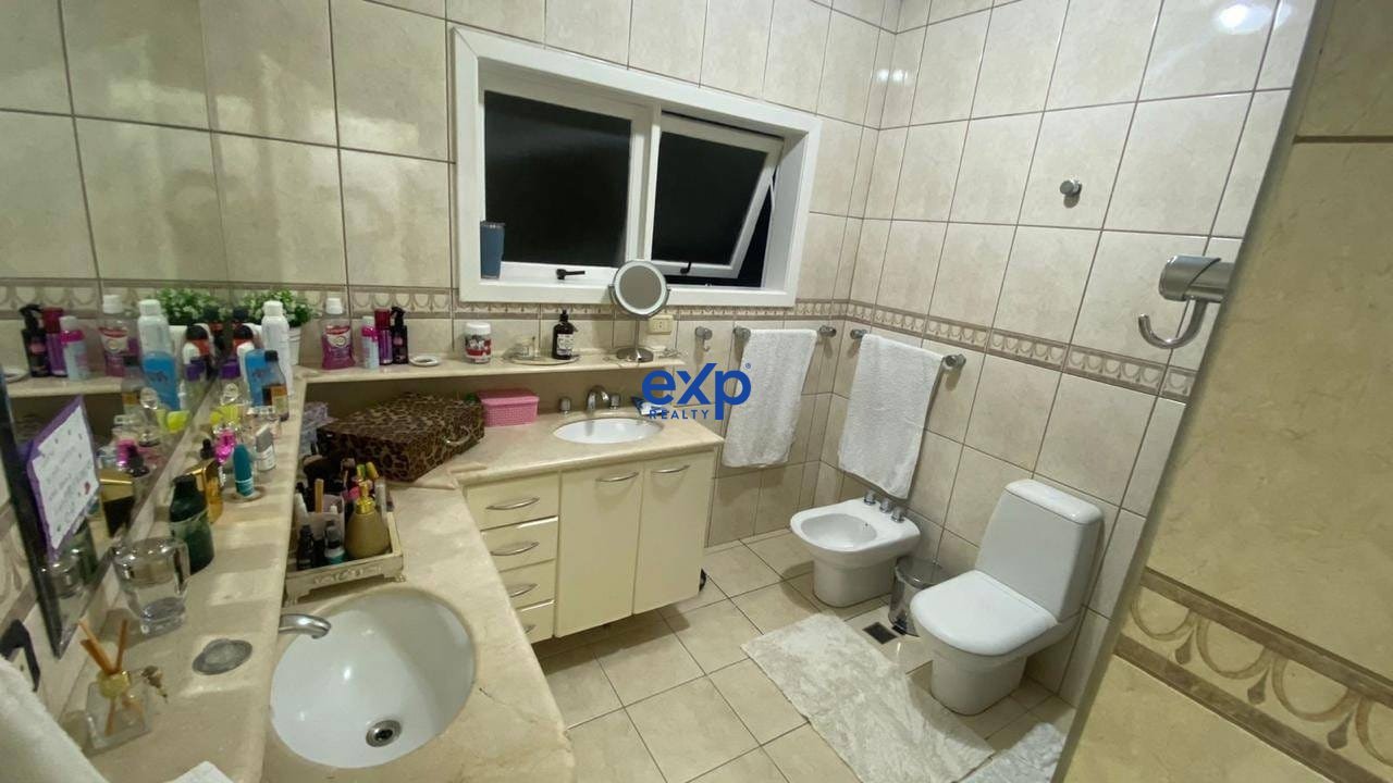 Casa em Condomínio à venda em Valinhos, Carlos Penteado Stevenson 1059 Paiquerê Valinhos 13271-510, 671 m²