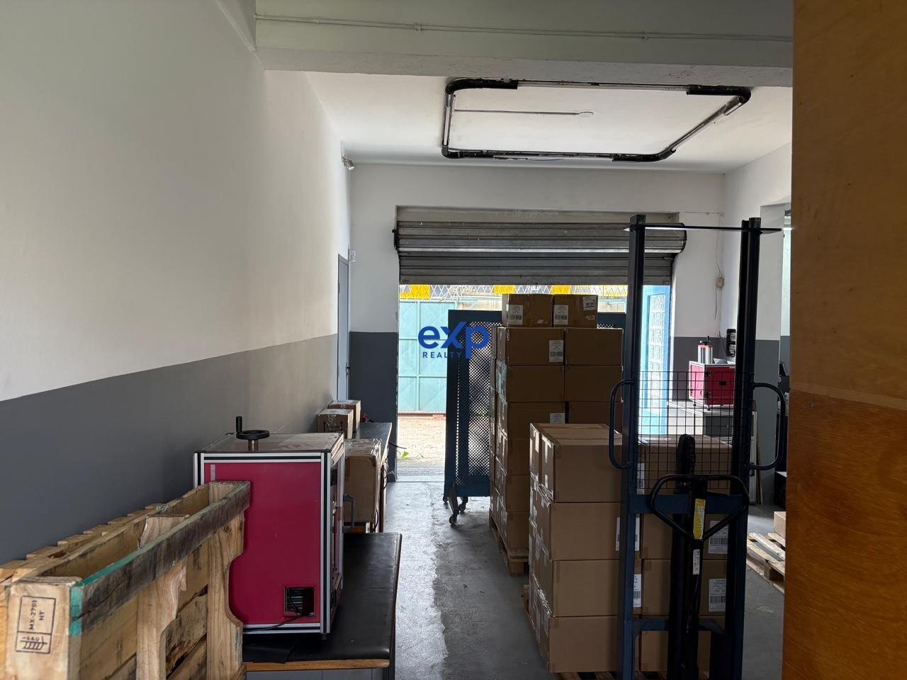 Prédio Comercial à venda em São Paulo, Guarapiranga 3700 Guarapiranga São Paulo 04910-015, 1600 m²