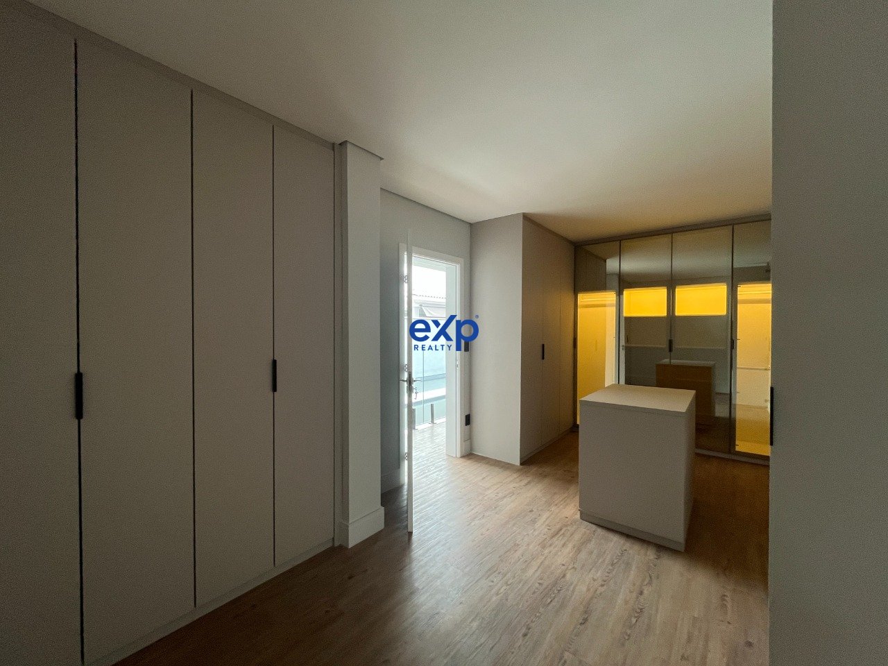 Casa com 4 suítes no Residencial Jatibela/Campinas, conforto e praticidade