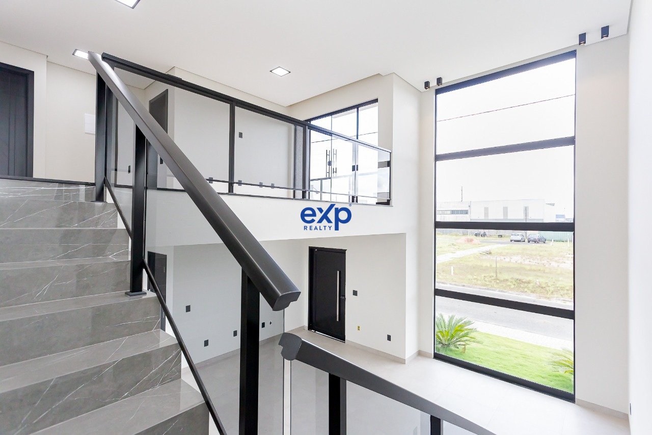 Casa à venda em São José dos Pinhais, Laerte Fenelon 1190 Ipê São José dos Pinhais 83055-050, 239 m²