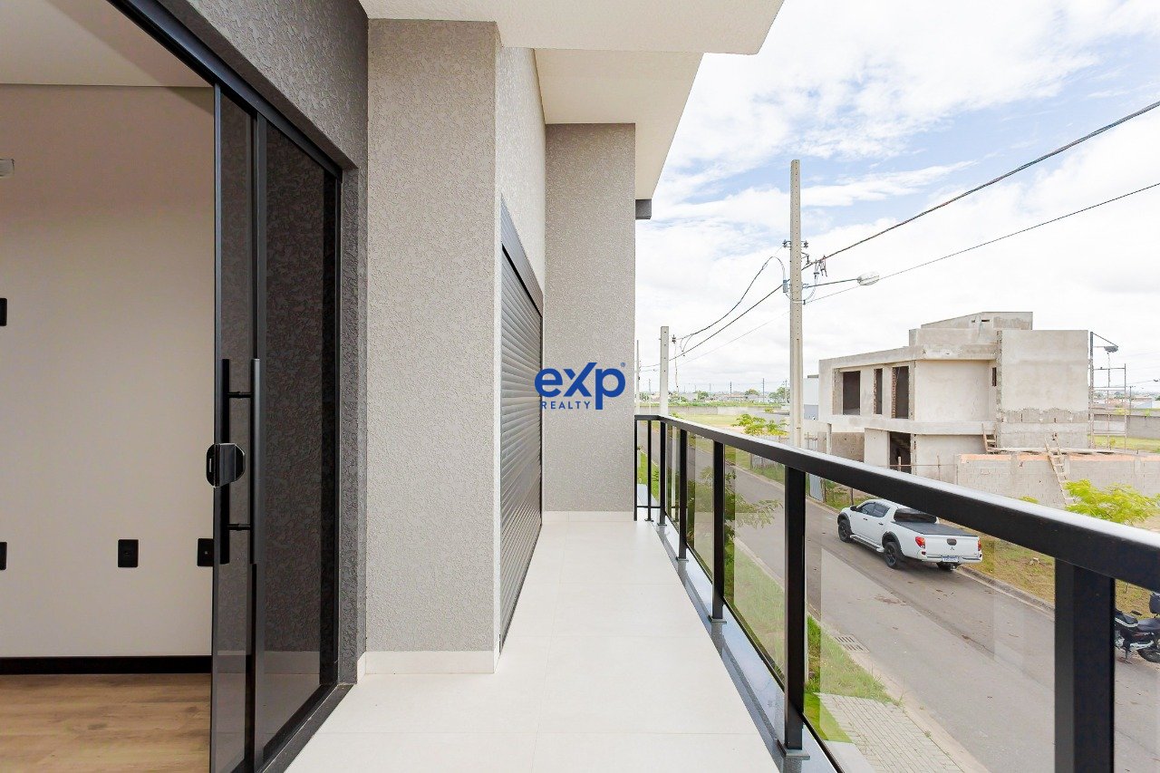 Casa à venda em São José dos Pinhais, Laerte Fenelon 1190 Ipê São José dos Pinhais 83055-050, 239 m²