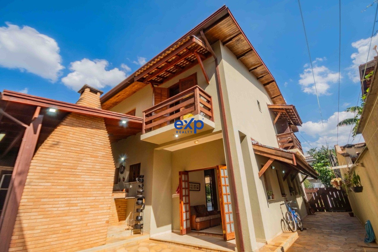 Casa em Condomínio à venda em Valinhos, Campos Salles 39 Condomínio Vivendas das Quaresmeiras Valinhos 13272-350, 453 m²