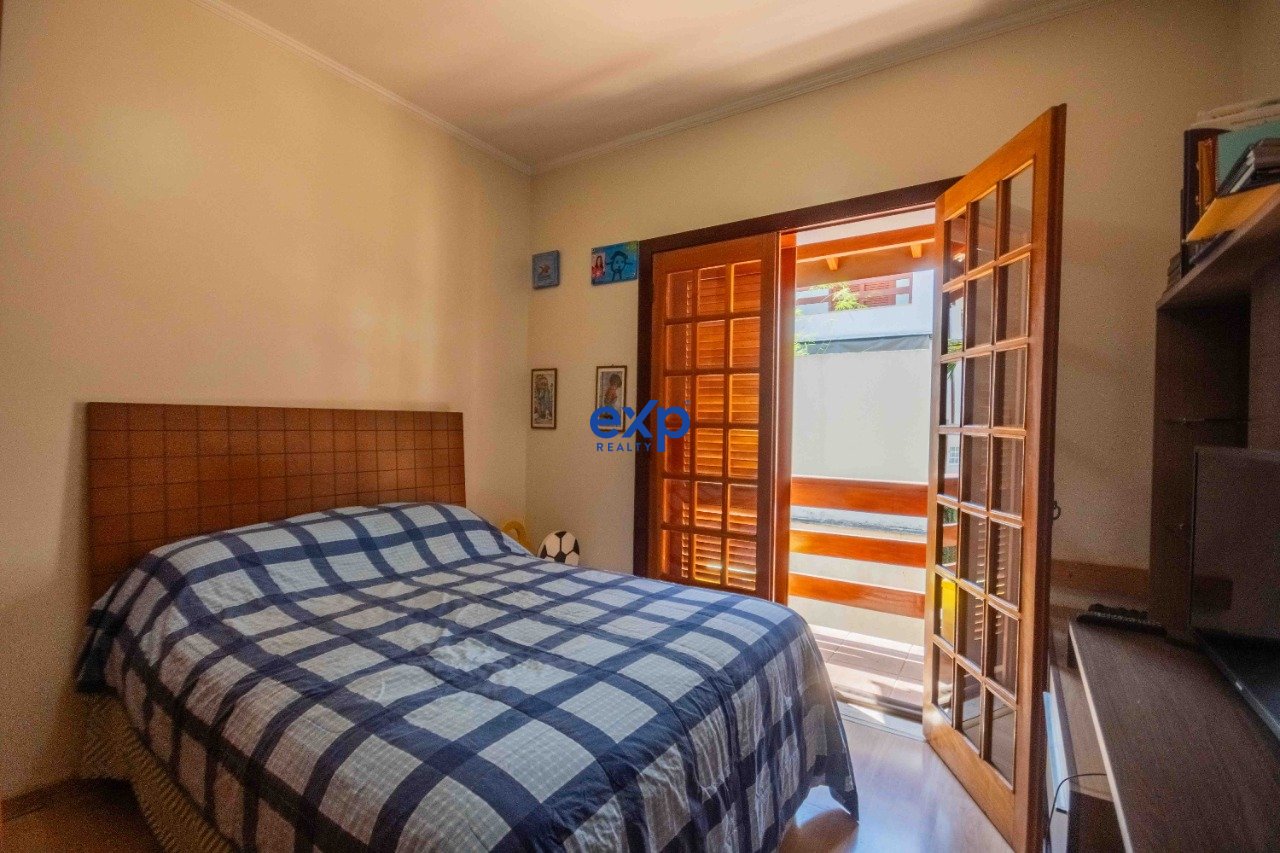 Casa em Condomínio à venda em Valinhos, Campos Salles 39 Condomínio Vivendas das Quaresmeiras Valinhos 13272-350, 453 m²